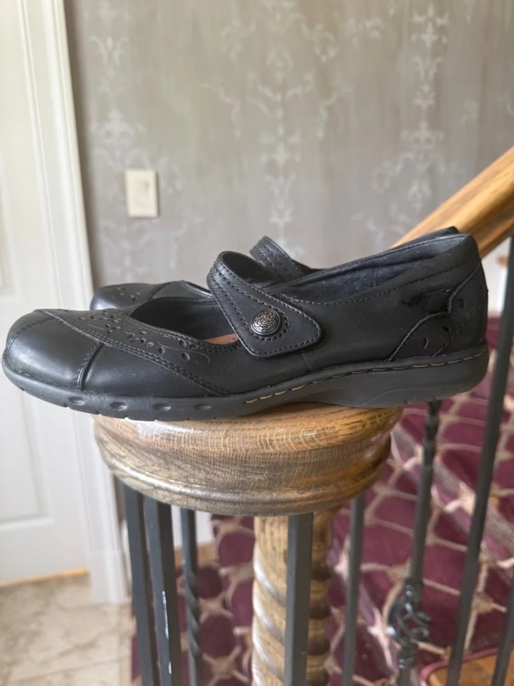 ROCKPORT COBB HILL ladies Mary Jane style slip on shoe very good cond size 9 1/2